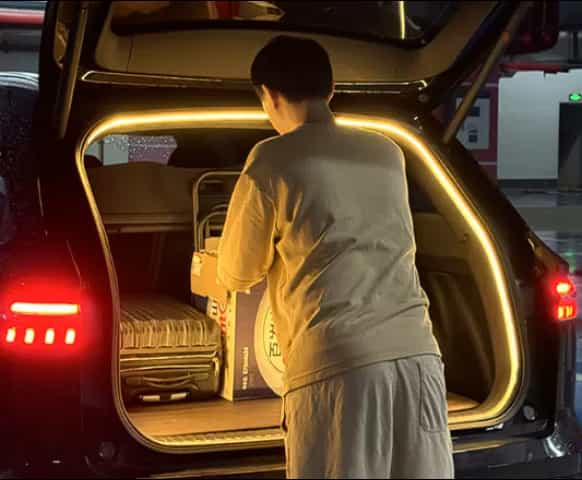 phụ kiện geely ex5 emi, đồ chơi geely ex5 emi, đ&egrave;n cốp sau ex5 emi, đ&egrave;n led cốp sau ex5 emi, đ&egrave;n chiếu s&aacute;ng cốp sau ex5 emi, đ&egrave;n cốp sau geely ex5 emi, đ&egrave;n cốp, ex5 emi